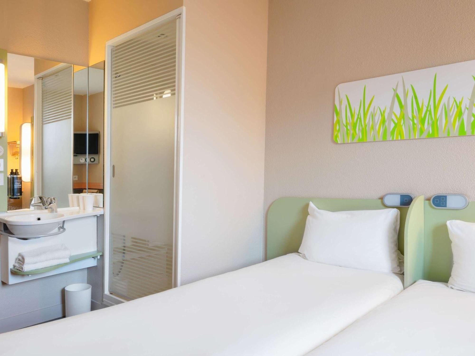 Ibis Budget Manosque Cadarache Екстер'єр фото