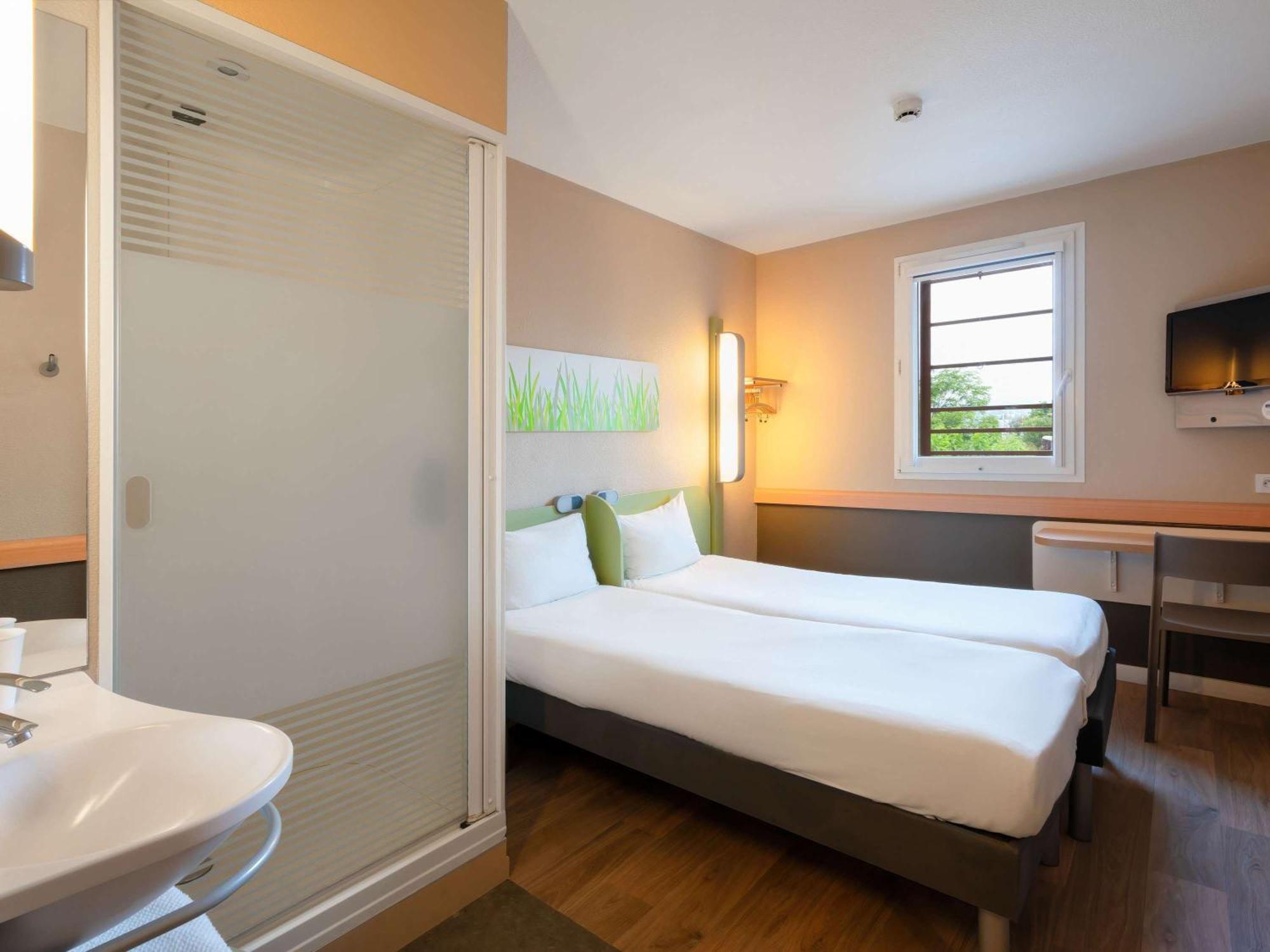 Ibis Budget Manosque Cadarache Екстер'єр фото