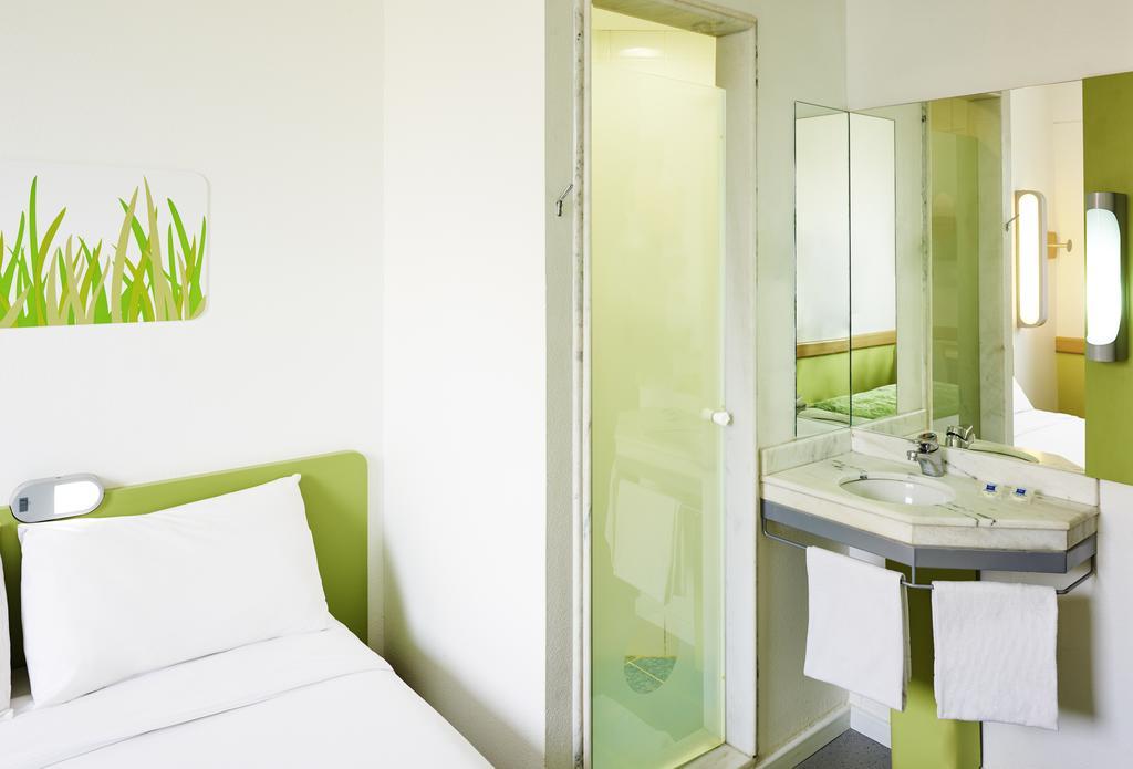 Ibis Budget Manosque Cadarache Номер фото
